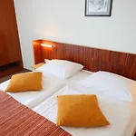 Donat Hotel 3*