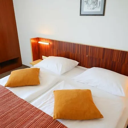 Donat Hotel